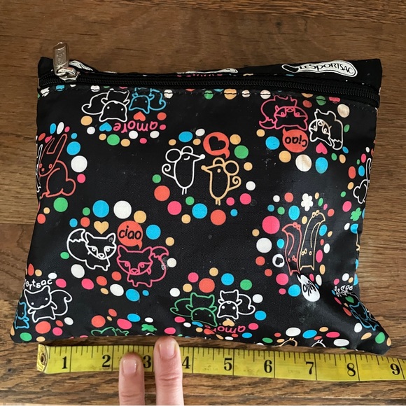 LesportSac Ciao Bello Amore Large Black Tote + Matching Zip Pouch - Picture 16 of 16